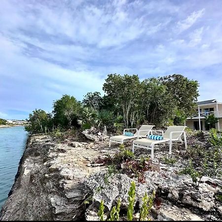 Апартаменты Water Front House Turtle Cove Экстерьер фото